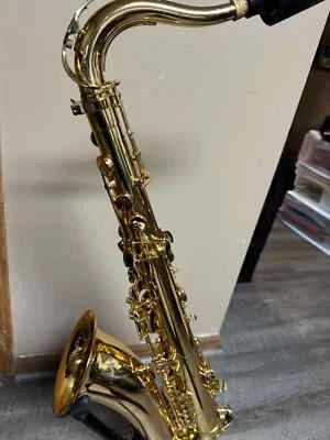 Saxofón tenor intermedio Selmer STS411 - Laca Foto 1 de 4
