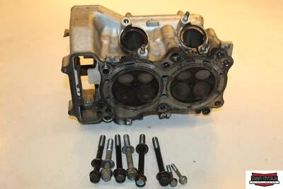2005 Honda ST1300 Left Cylinder Head Valves Foto 1 de 4