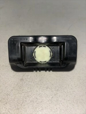 Jack Pad Mercedes-Benz Genuine OEM W221 W216 W251 CL550 S650 R63AMG 1646900509 - Image 1 of 4