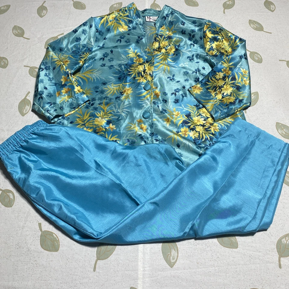 Traje Pantalón Maggie Sweet Floral Azul Talla Pequeña Grande  Foto 1 de 4