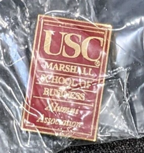 NEW USC TROJANS MARSHALL SCHOOL OF BUSINESS ALUMNI COLLECTIBLE PIN - Picture 1 of 3