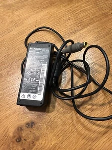 GENUINE ORIGINAL LENOVO 65W AC LAPTOP CHARGER--MODEL DCWP-CM-2 20V--3.25A - Picture 1 of 3