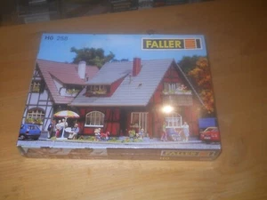 Faller H0 130 258 Klinkerhaus - Bild 1 von 2