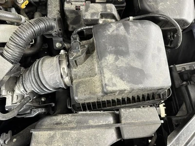 Limpiador de aire naturalmente aspirado se adapta a 19-23 MAZDA 3 2784403 Foto 1 de 4