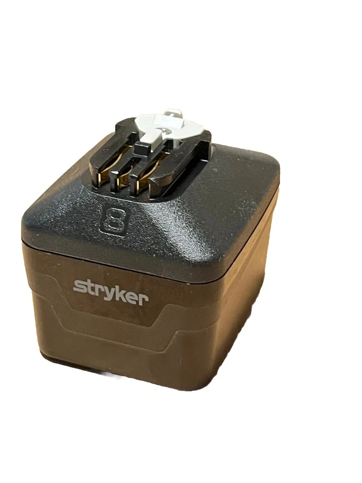 NUEVO Sistema Stryker 8215-000-00 8 baterías. Nuevo cargo de fábrica garantizado “1”. Foto 1 de 1