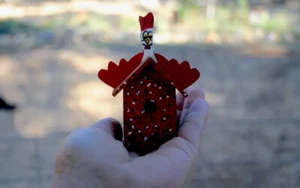 Handmade Spotted Chicken hanging birdhouse, Small funky chicken, Miniature House - Picture 1 of 4
