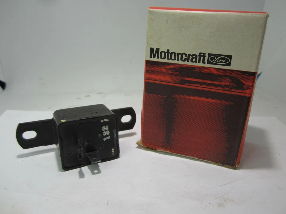 Intermitente de alta resistencia Ford F500-750 68-72 NOS MOTORCRAFT SF106 C7TZ-13350-B Foto 1 de 4