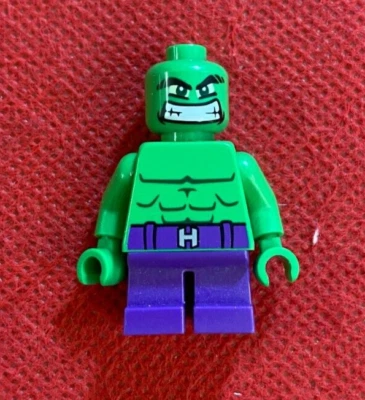 1x LEGO OMINO Verde Viola HULK SUPER HEROES MIGHTY MICROS Minifigure - Immagine 1 di 2