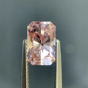 2.5ct Pink Morganite, Barion Cut, Unheated Untreated Natural Gemstone *Video* - Picture 1 of 4