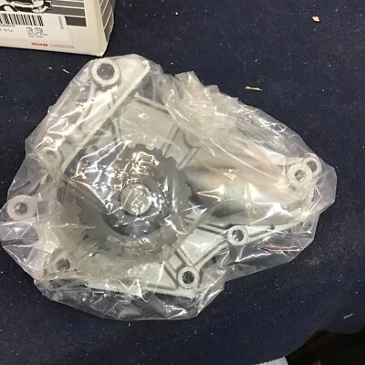 Bomba de agua GMB 170-1530 para Toyota Camry 83-86 y Celica 1986 (B79) Foto 1 de 4