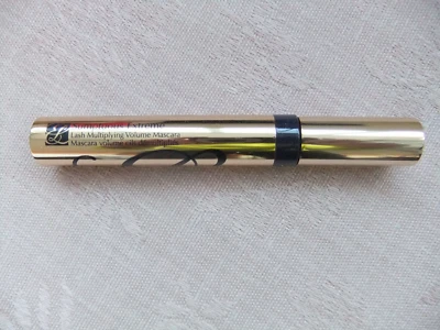 Estee Lauder Sumptuous Extreme Lash Multiplying Mascara 8ml 01~Extreme Black - Image 1 of 4