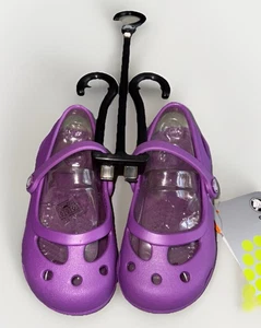 NEU Crocs Shayna Mädchen "Dahlie" Größe C9 lila Neu mit Etikett - Bild 1 von 5