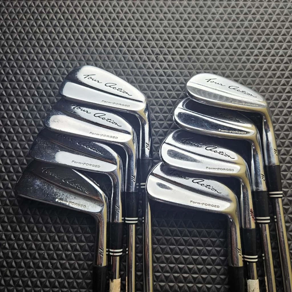 Juego de hierros Cleveland Tour Action TA1 3-PW RH R varilla de acero flexible aprox 39"" Foto 1 de 4