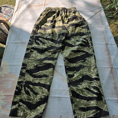 Vintage Military Pants Men's Medium Made In USA Woodland Camo Hunting Inseam 30 - Image 1 of 4