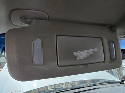 Parasol izquierdo conductor iluminado para 07-14 ESCALADE 613982 Foto 1 de 4