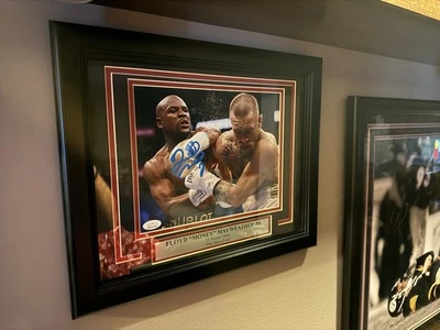 Floyd Money Mayweather Signed 8x10 Photo Framed Punch Conor McGregor JSA 🔥🥊 - Image 1 of 3