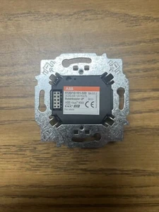 ABB 6120-12-101-500 BUS COUPLER - Picture 1 of 6