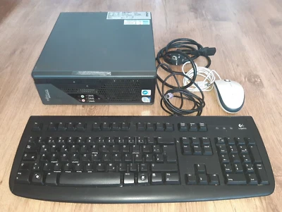 CPU FUJITSU ESPRIMO C5730 E-STAR4 D2804 E8400@3Ghz, 2,00 GB RAM, Windows XP Foto 1 de 4