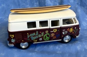 Kinsmart Pull Back Volkswagen Classical Bus 1962 Surfboard 1:32 Diecast Red - Picture 1 of 6