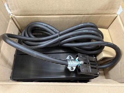 Cargador de batería Tennant 1065754 - CHRGR, 12Vdc, 16A, 1 Foto 1 de 4