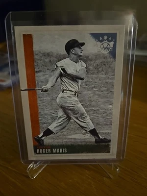 2022 Panini Diamond Kings - Roger Maris #9 - Image 1 of 4