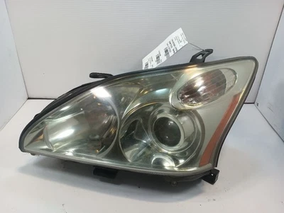Passenger Right Headlight from 2004 Lexus RX330 12443238 - Image 1 of 4