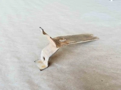 Suporte de reservatório para garrafa de freio Jaguar XKE E-Type Series 1 2 fabricante de equipamento original 1961-1970 C17811 - Imagem 1 de 4