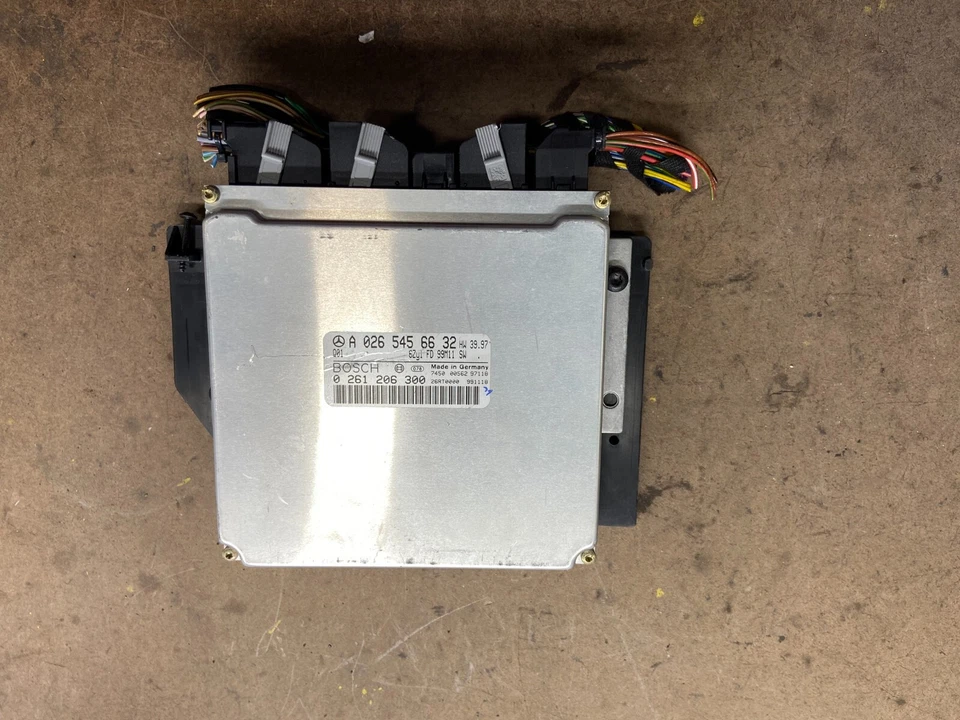 Computadora motor Mercedes Benz ML320 1998 2000 ECU ECM M7579 DG Foto 1 de 4