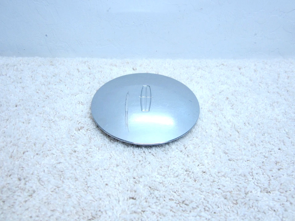 Lincoln Mark 8 1997 1998 OEM aleación cromo tapa central F7lc-1A096-BA #2B-1 Foto 1 de 3