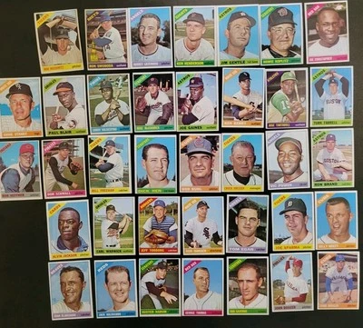 Lote de tarjetas de béisbol Topps 1966 - 37 diferentes EX a EXMT - Joe Christopher | Más Foto 1 de 4