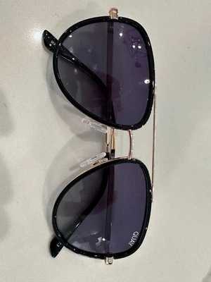 Gafas de sol Quay Foto 1 de 4