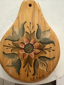 Wooden Hand Painted Folk Art Bread Board Signed - Picture 1 of 3