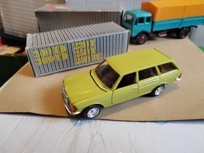 1/35 Boxed Model Conrad 3065 Mercedes 230t 250t 280te 240 300td   — 第 1/4 张图片