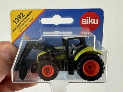SIKU Tractor Claas Axion With Charger Front 1392 Diecast Modeling - Image 1 of 4