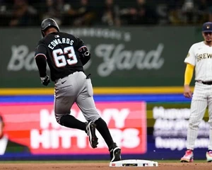 Foto de béisbol de Xavier Edwards corriendo las bases de los Miami Marlins 8x10 MLB - Imagen 1 de 1
