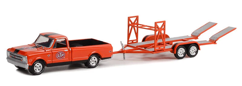 GREENLIGHT - CHEVROLET C-10 STP 1968 con rimorchio per auto della serie HITCH... - Immagine 1 di 1