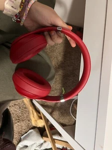Beats Solo 3 Wireless Headphone - Picture 1 of 4