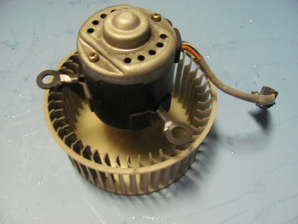 MOTOR SOPLADOR CALEFACTOR JAGUAR XJ8 XJR VANDEN PLAS 1998 1999 2000 2001 2002 2003 Foto 1 de 1