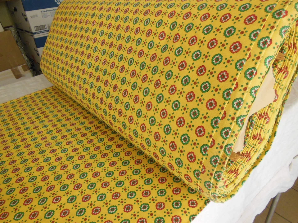 Ancien coupon tissu jaune sachet lavande 2 mètres / 1m 30 possible  plus de 4 m - Photo 1/4