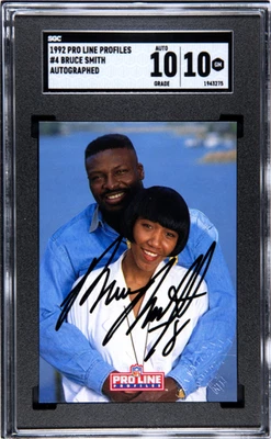 1992 Pro Line Profiles #4 Bruce Smith Auto. SGC 10 - Image 1 of 2