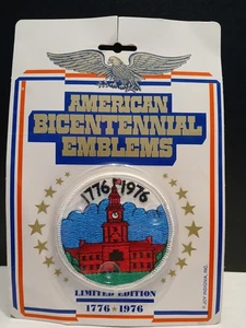 VINTAGE AMERICAN BICENTENNIAL EMBLEM 1776-1976 SEW ON PATCH N.I.P. - Picture 1 of 5