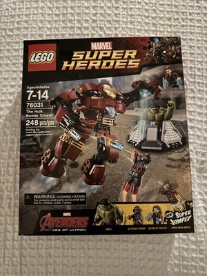 NEW LEGO Marvel Super Heroes The Hulk Buster Smash (76031) RETIRED - Image 1 of 4
