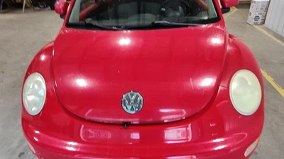 Capó VW Volkswagen Beetle 98-00 (rojo P2) Foto 1 de 3