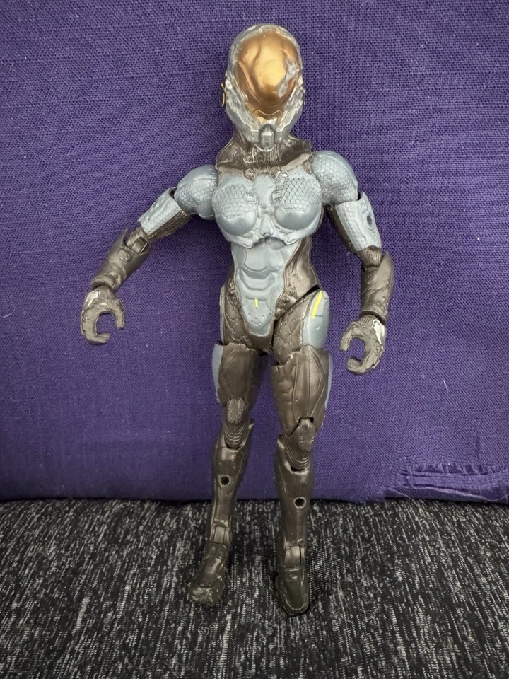 Figura de acción suelta Mattel Halo Kelly Crawler Snipe  Foto 1 de 4