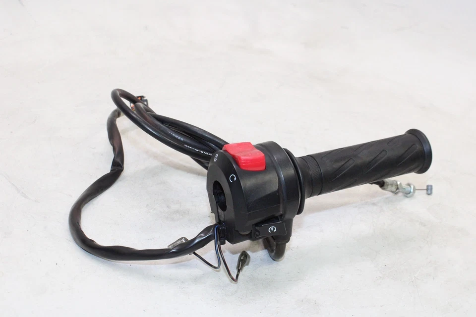 06-07 INTERRUPTORES INTERRUPTOR ARRANQUE APAGADO CLIP DERECHO SUZUKI GSXR 750 OEM Foto 1 de 4
