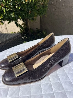Salvatore Ferragamo 棕色 Croc 压花 Gancini 金色扣泵 尺寸 8 2a Aa — 第 1/4 张图片