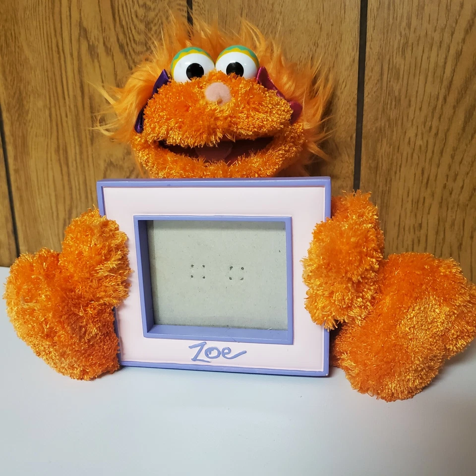 Muñeca de peluche Sesame Place Zoe 9" 2006 2005 marco de fotos taller callejero relleno   Foto 1 de 4