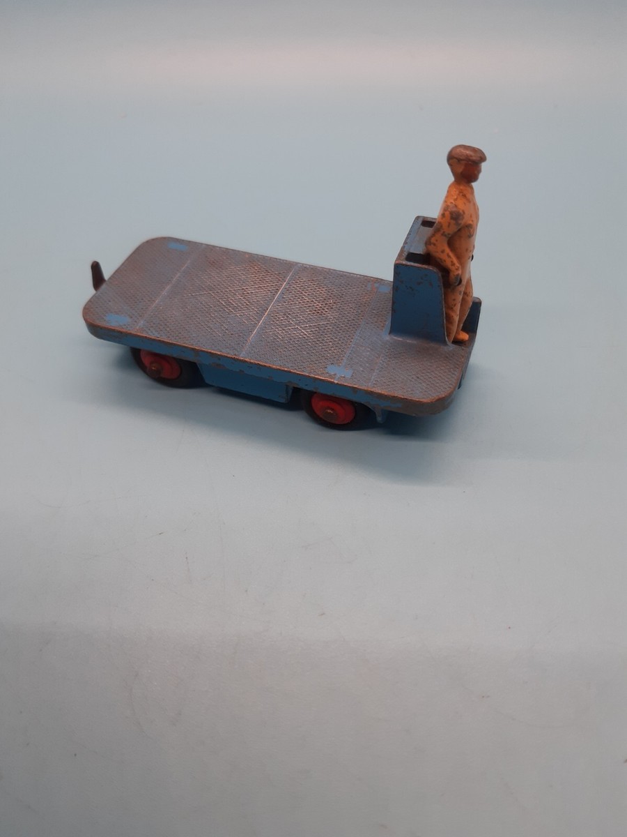 ドイツ　1940-50年代　ビンテージ　インディアン フィギュア。 100% Original Genuine Max Factory Figma 053 395 Bruce Wayne