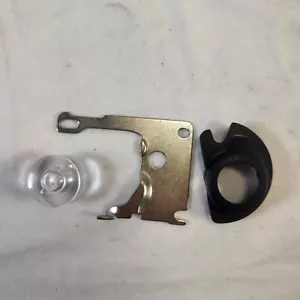 Singer Sewing Machine 57817C Replacement Part Bobbin Case - Picture 1 of 2