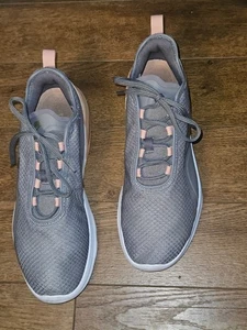 Womans Nike Air Max Motion 2 Gray & Rose Running Shoes size 11 - Picture 1 of 6